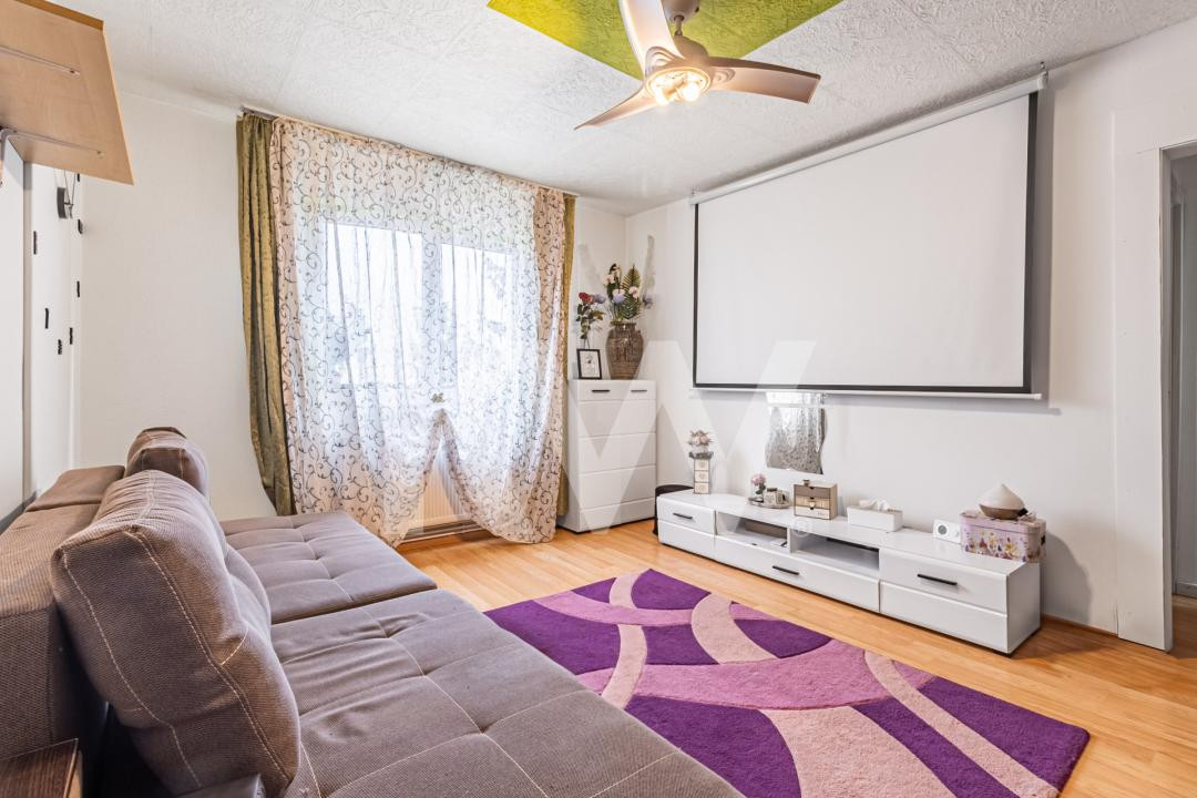 Vânzare apartament cu 2 camere, semidecomandat, zona Florilor