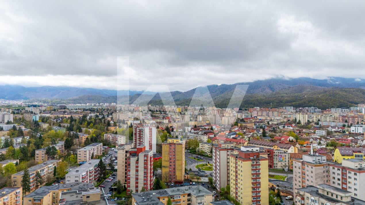 Vânzare apartament cu 2 camere, semidecomandat, zona Florilor