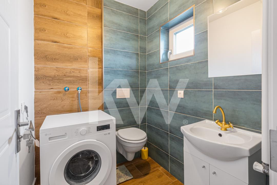 Vânzare casă 4 camere, 2 băi, Cartier Izvor