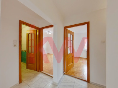 Apartament 4 camere, decomandat, Centrul Civic - Brasov