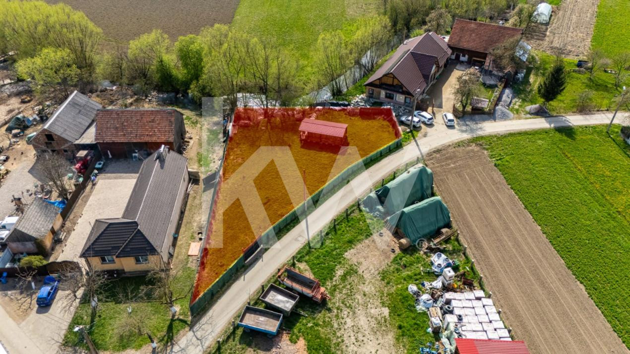 Teren intravilan - Lunca Calnicului