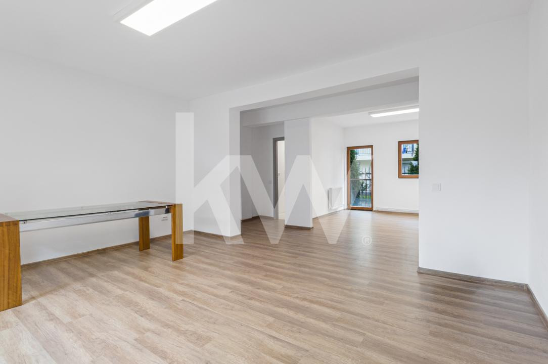 Vânzare apartament cu 3 camere, 80 mp - Cartierul Toamnei, Râșnov