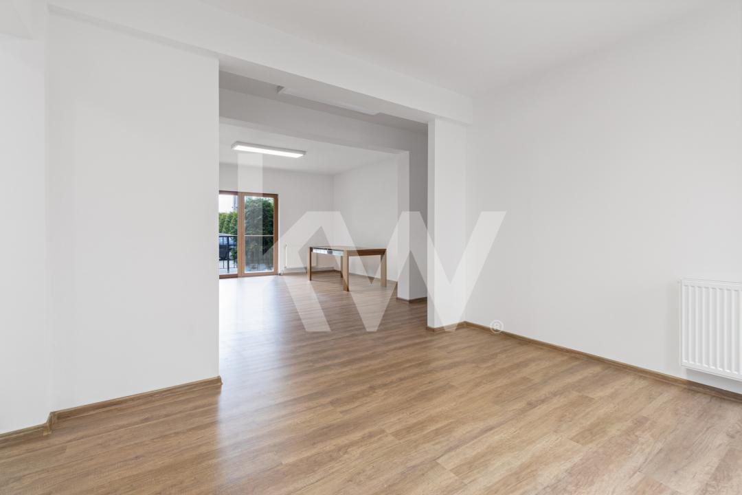 Vânzare apartament cu 3 camere, 80 mp - Cartierul Toamnei, Râșnov