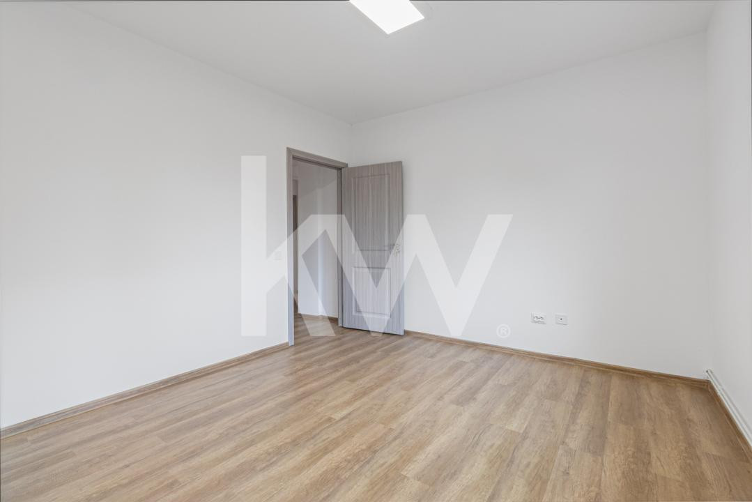 Vânzare apartament cu 3 camere, 80 mp - Cartierul Toamnei, Râșnov