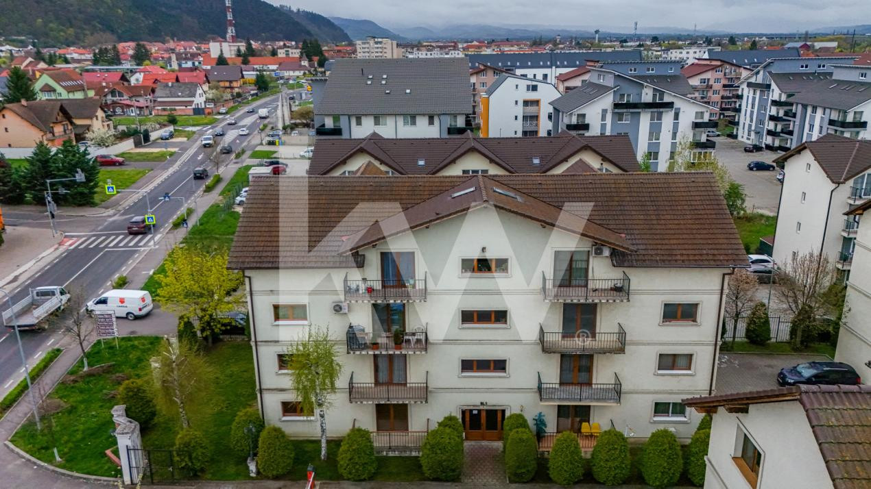 Vânzare apartament cu 3 camere, 80 mp - Cartierul Toamnei, Râșnov