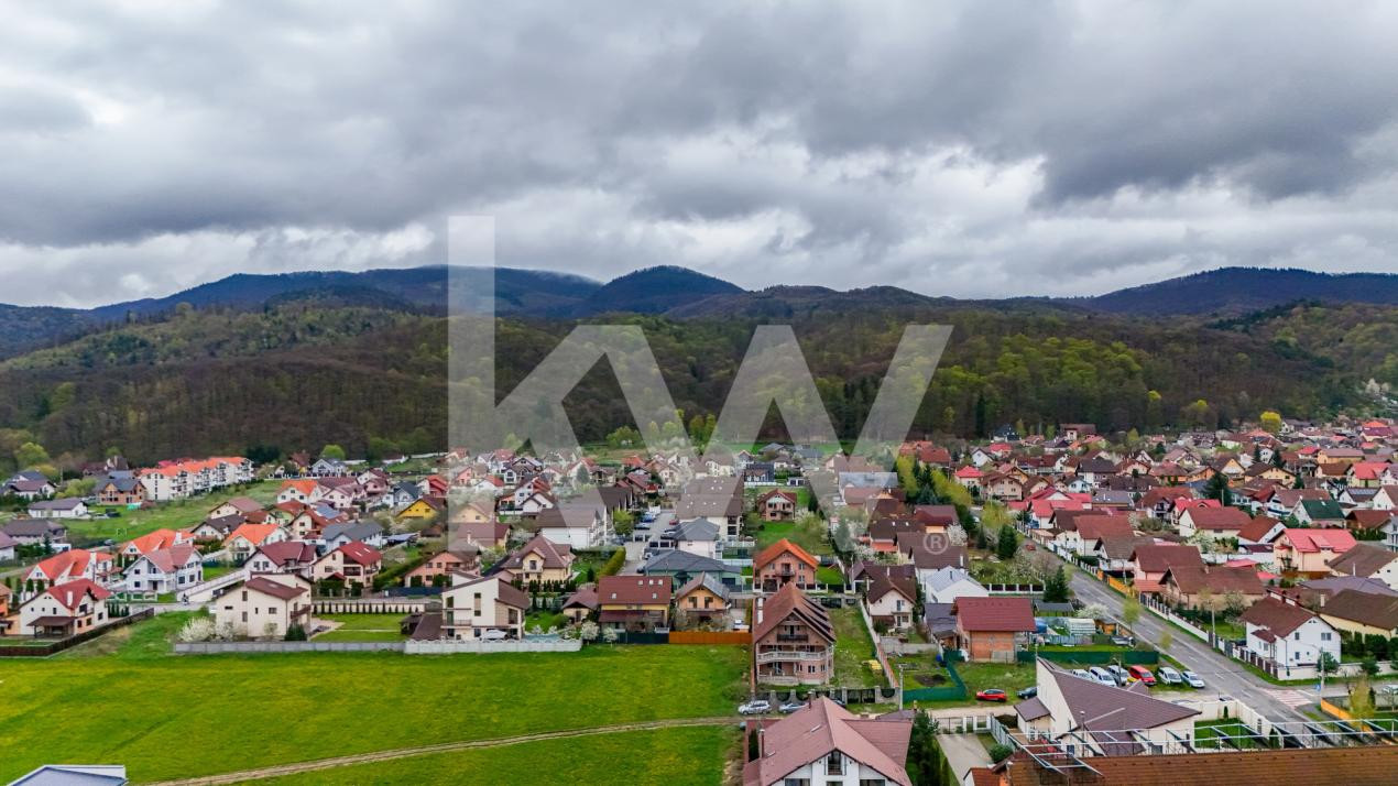 Vânzare apartament cu 3 camere, 80 mp - Cartierul Toamnei, Râșnov