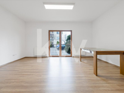 Vânzare apartament cu 3 camere, 80 mp - Cartierul Toamnei, Râșnov