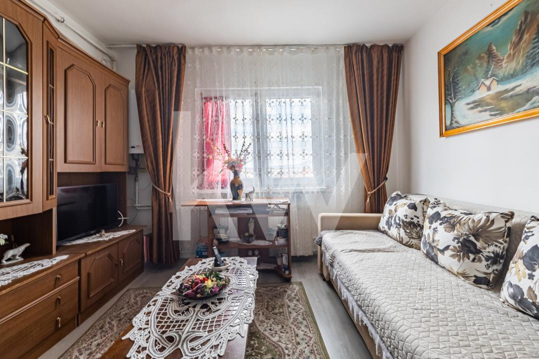 Camera de cămin tip garsoniera lângă Piață Tractorul 