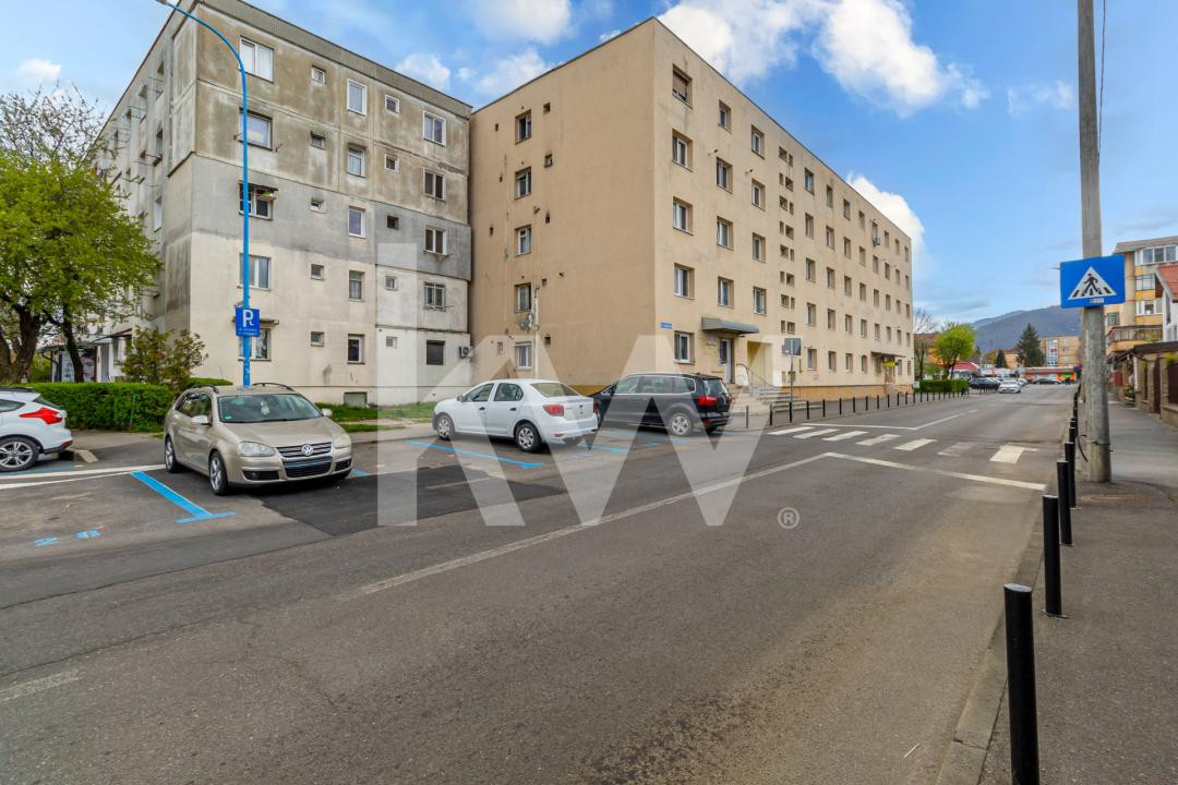 Camera de cămin tip garsoniera lângă Piață Tractorul 