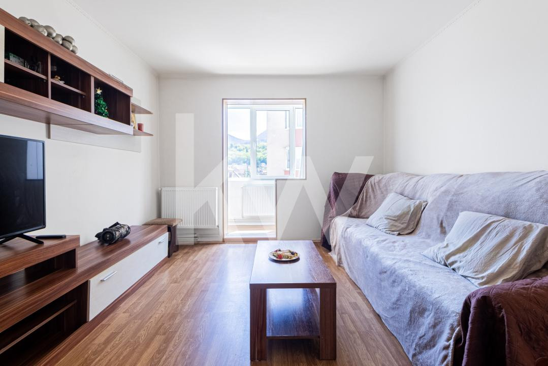Apartament cu doua camere mobilat-utilat,  cu priveliste catre munte