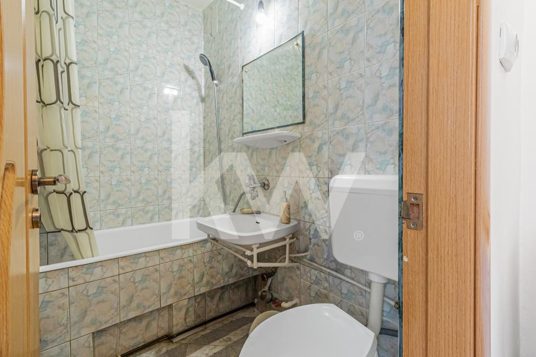 Apartament cu doua camere mobilat-utilat,  cu priveliste catre munte