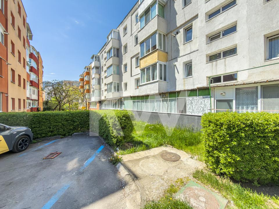 Apartament cu doua camere mobilat-utilat,  cu priveliste catre munte