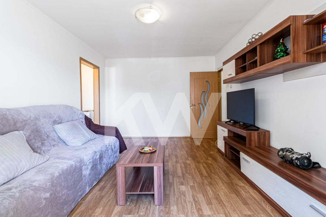 Apartament cu doua camere mobilat-utilat,  cu priveliste catre munte