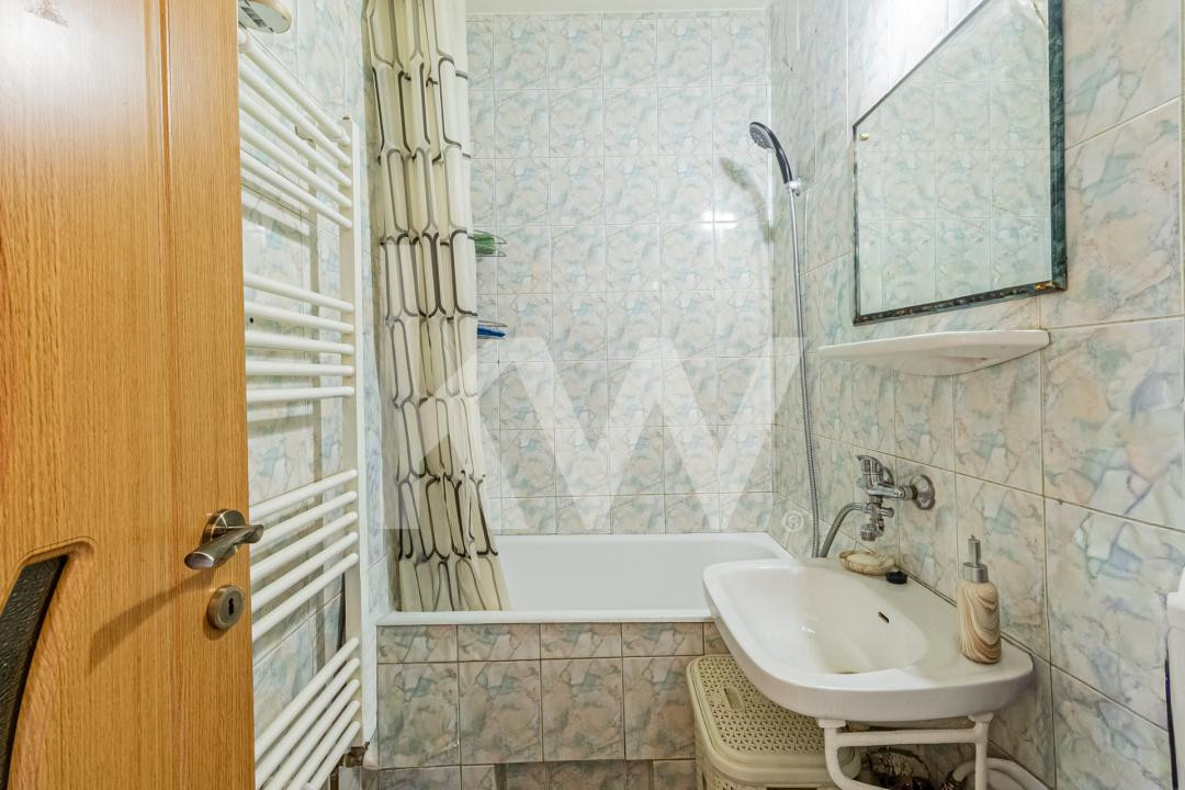 Apartament cu doua camere mobilat-utilat,  cu priveliste catre munte