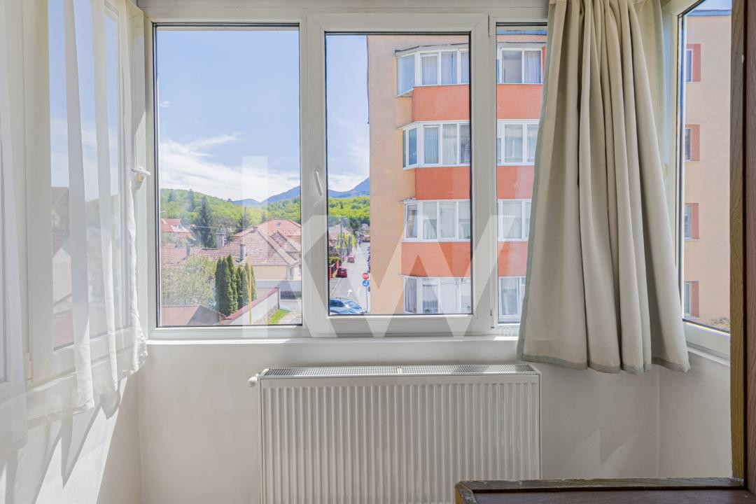 Apartament cu doua camere mobilat-utilat,  cu priveliste catre munte