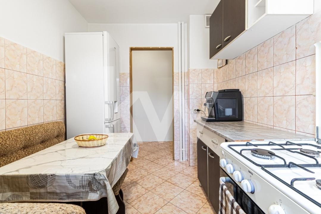 Apartament cu doua camere mobilat-utilat,  cu priveliste catre munte