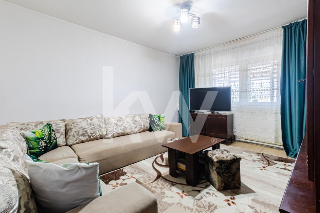 Vânzare apartament cu 3 camere, decomandat, mobilat și utilat - Zona Florilor