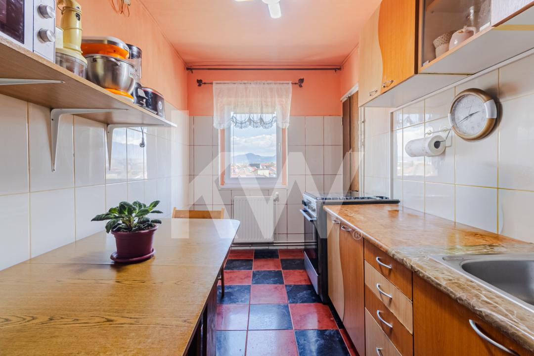 Vânzare apartament cu 3 camere, decomandat, mobilat și utilat - Zona Florilor
