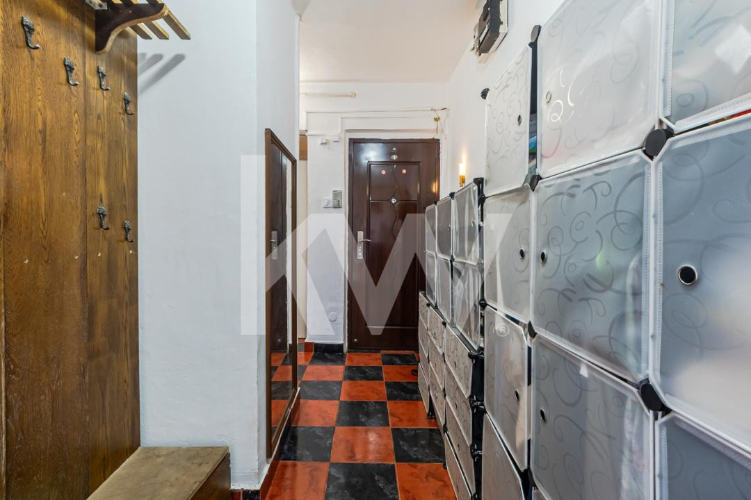 Vânzare apartament cu 3 camere, decomandat, mobilat și utilat - Zona Florilor