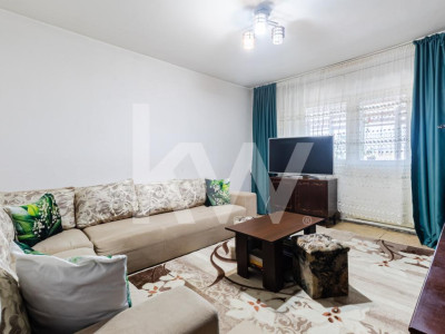Vânzare apartament cu 3 camere, decomandat, mobilat și utilat - Zona Florilor