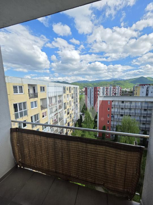 Apartament decomandat cu vedere spre Tâmpa, loc de parcare inclus