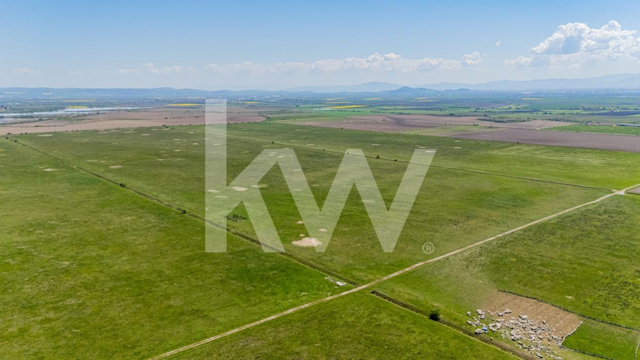     Teren extravilan 4.700 mp Codlea –Zona Lacurilor - ideal pentru investiție