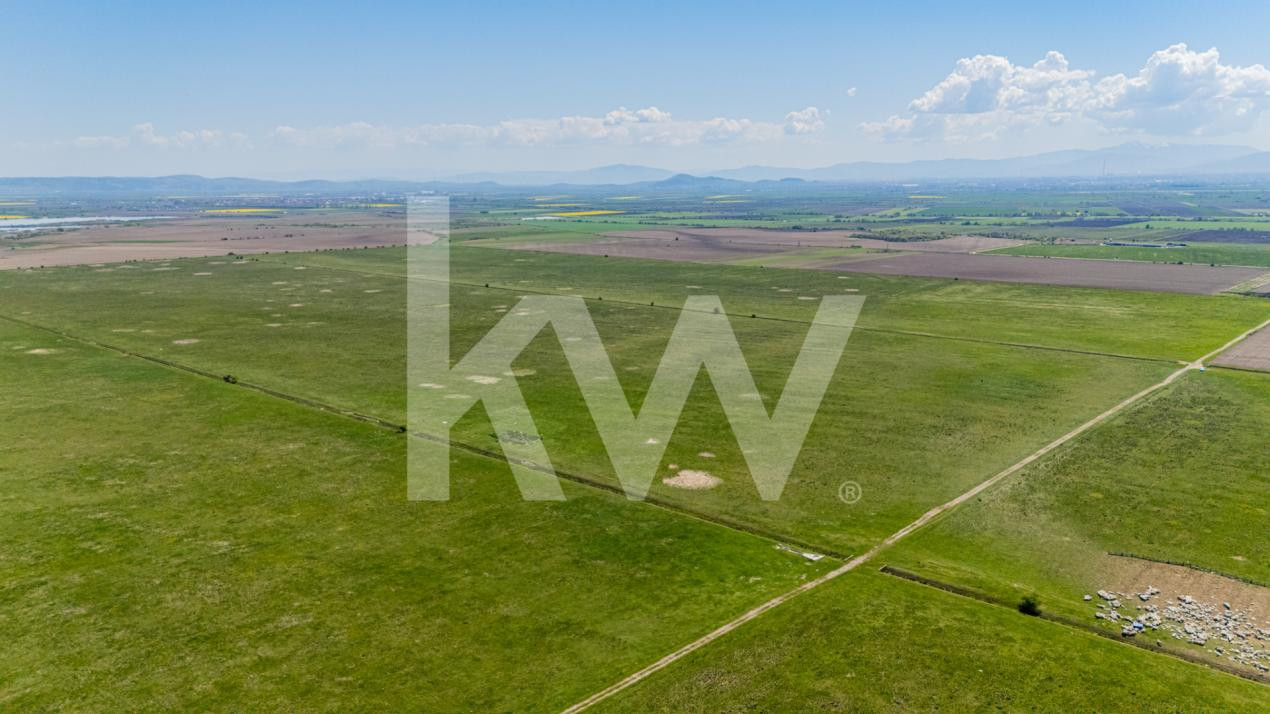     Teren extravilan 4.700 mp Codlea –Zona Lacurilor - ideal pentru investiție