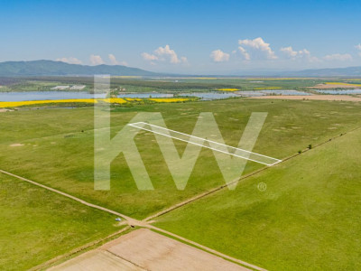     Teren extravilan 4.700 mp Codlea –Zona Lacurilor - ideal pentru investiție