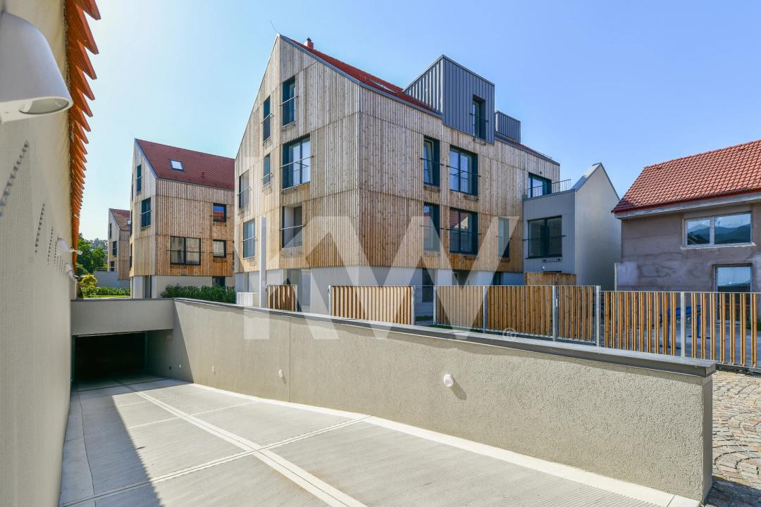 Apartament 2 camere, 74 mp, mansardă, terasă  6 mp
