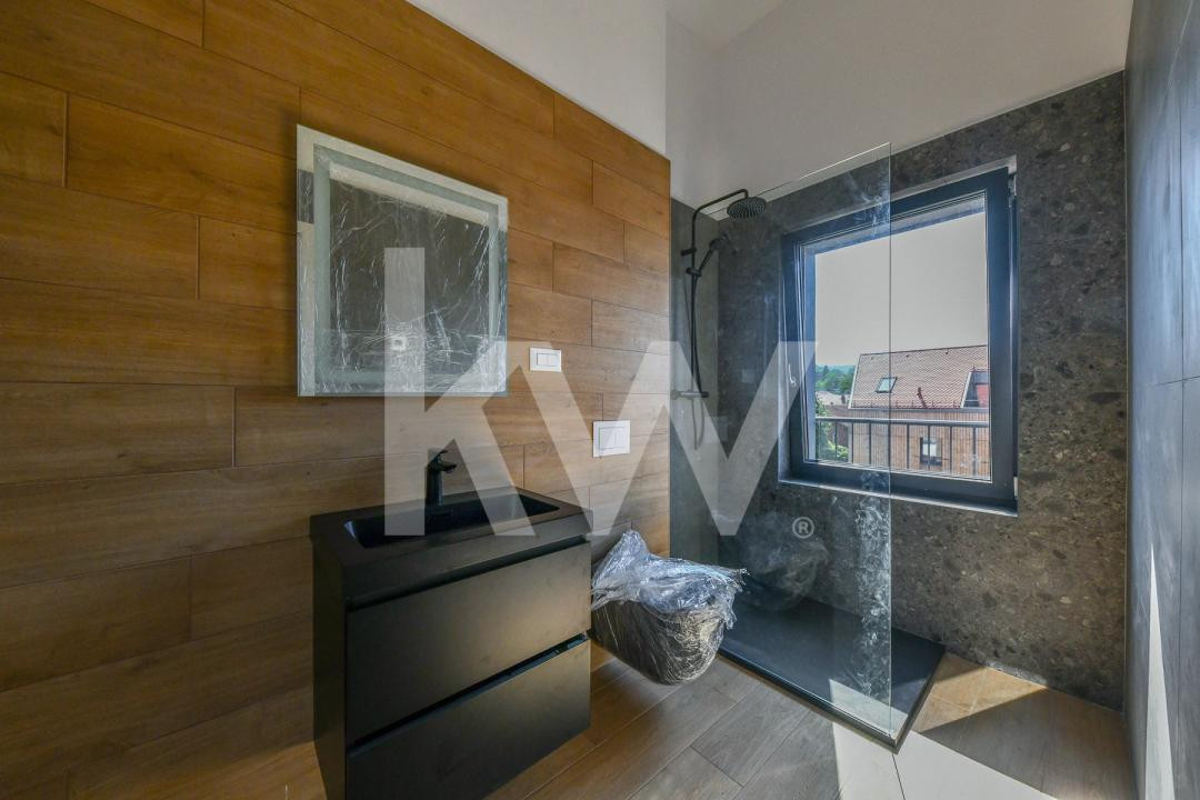 Apartament 2 camere, 74 mp, mansardă, terasă  6 mp