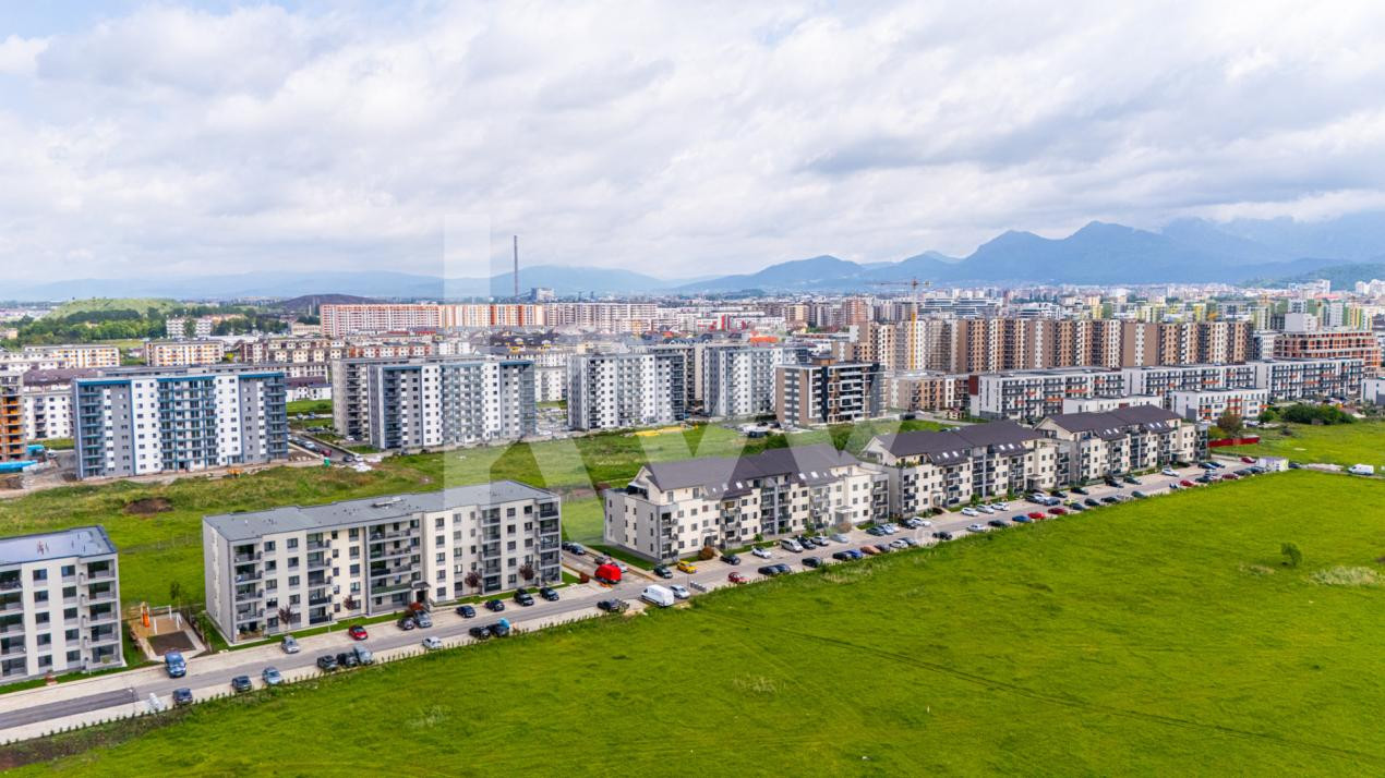 Teren intravilan cons. bloc-  740 mp | Regim P+2E–3E | Tractorul – Brașov