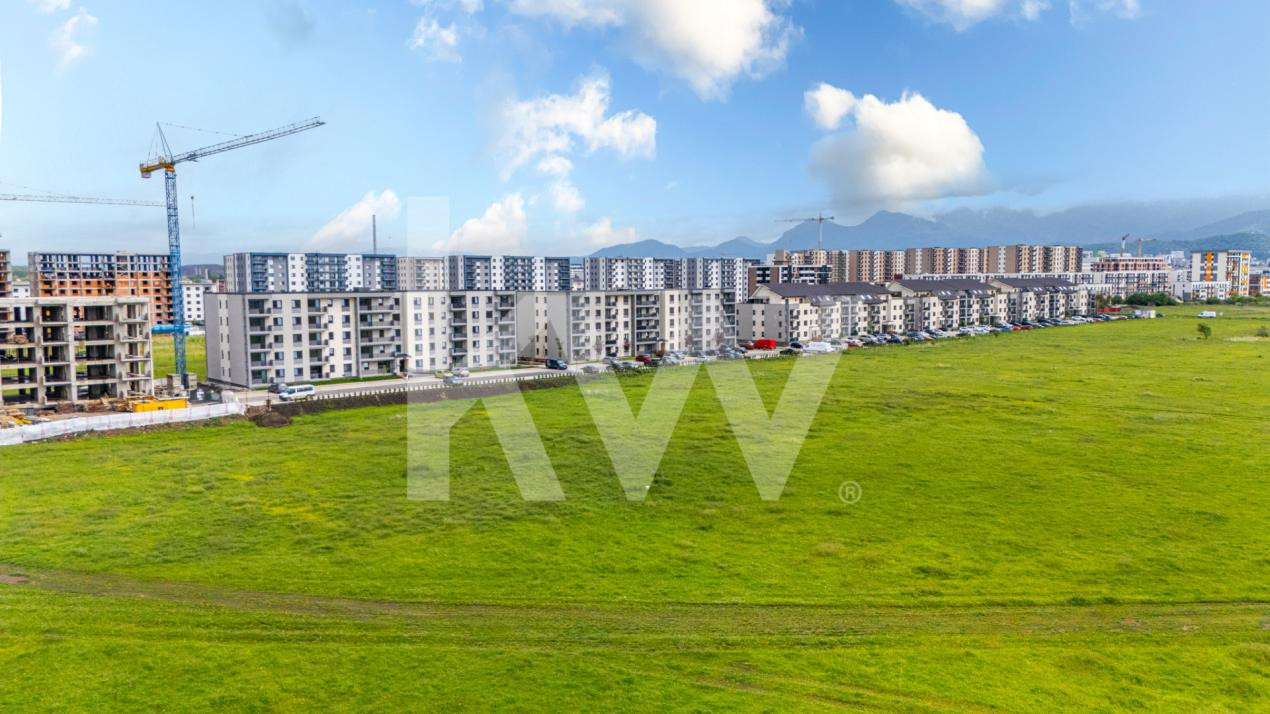Teren intravilan cons. bloc-  740 mp | Regim P+2E–3E | Tractorul – Brașov