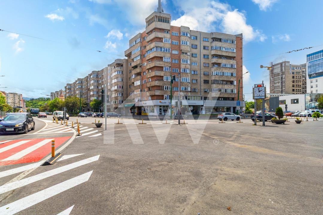 Inchiriere apartament 3 camere, mobilat și utilat - zona Centrul Civic