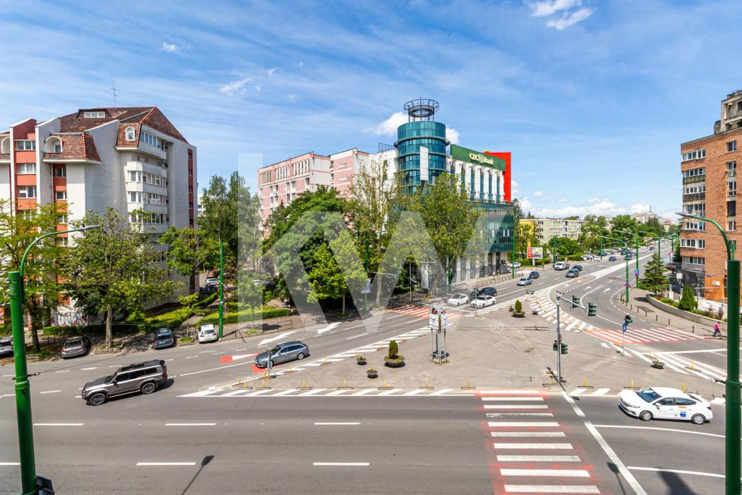 Inchiriere apartament 3 camere, mobilat și utilat - zona Centrul Civic
