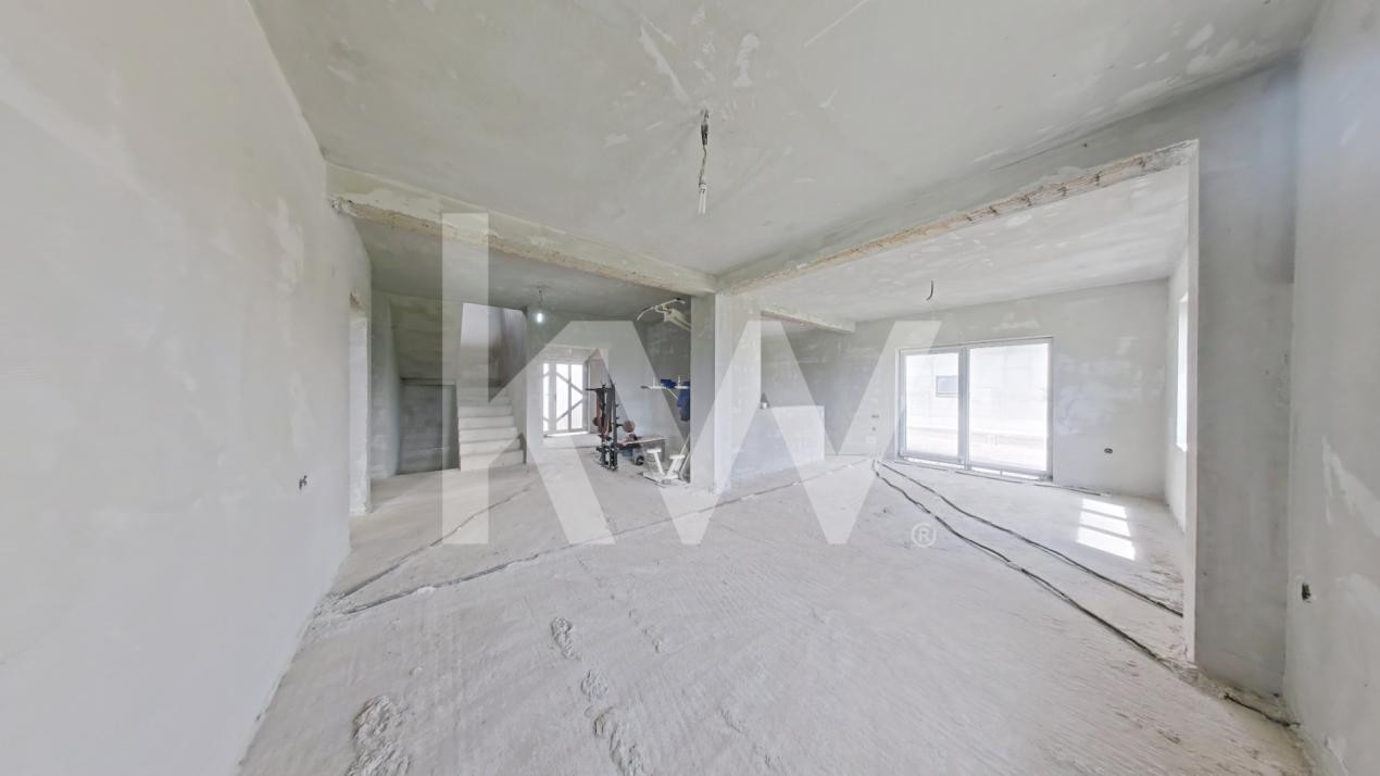 Casa cu 7 camere, 224 mp utili, teren 1000 mp | Feldioara 