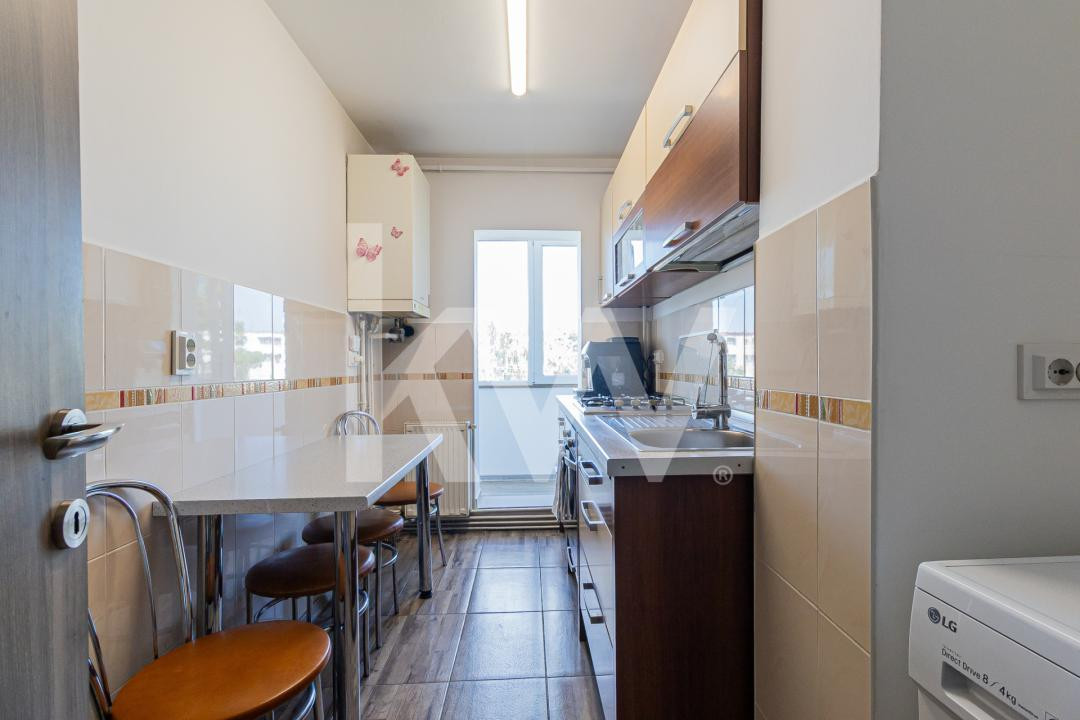 Vânzare apartament cu 3 camere, decomandat - strada Codrul Cosminului