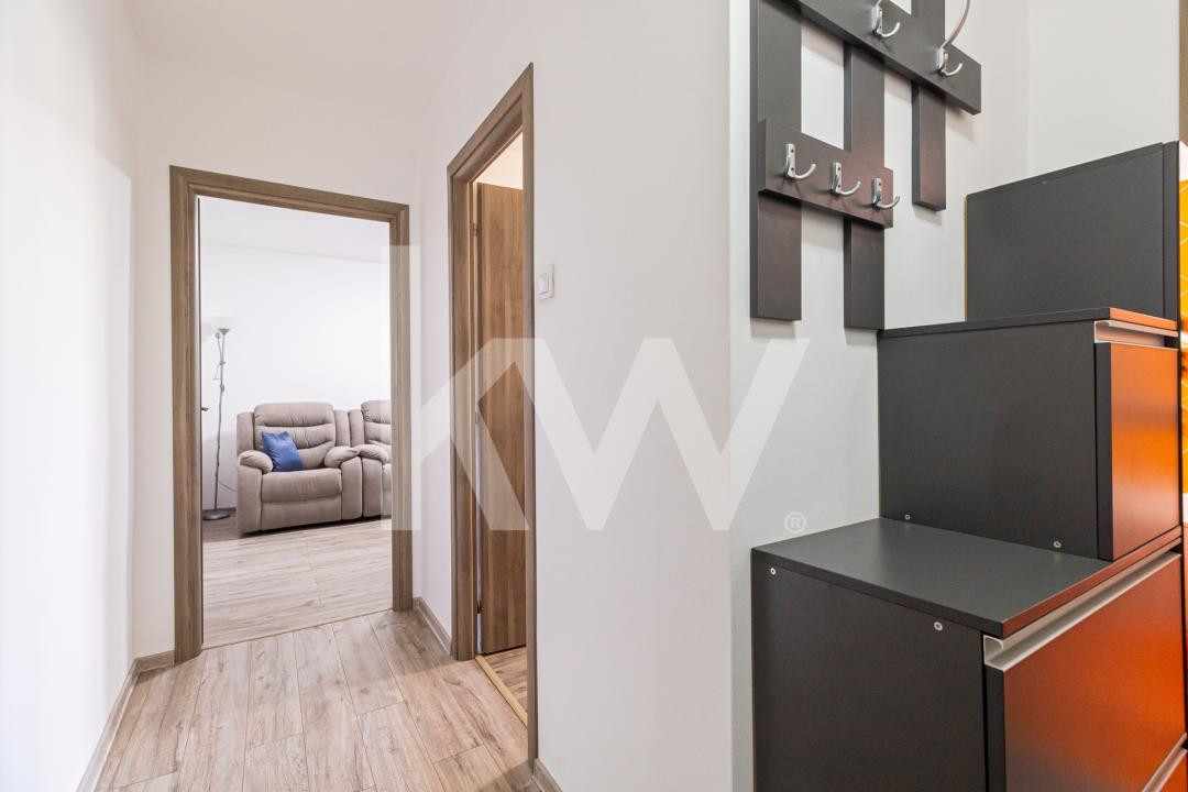 Vânzare apartament cu 3 camere, decomandat - strada Codrul Cosminului