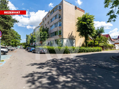 REZERVAT - Vânzare apartament cu 3 camere, decomandat - strada Codrul Cosminului