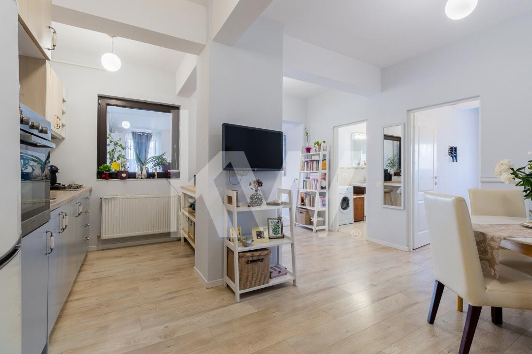 Vânzare apartament cu 3 camere, terasă de 34 mp, vedere panoramică - Ghimbav