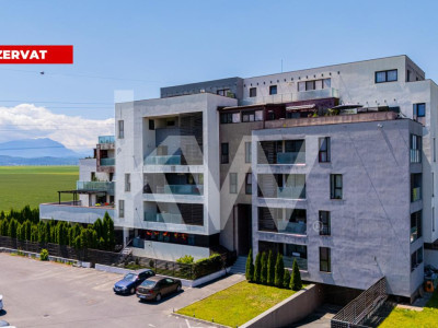 REZERVAT - Vânzare apartament cu 3 camere, terasă de 34 mp, vedere panoramică 