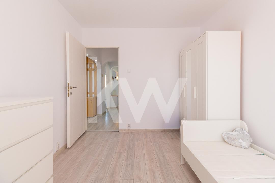 Vânzare apartament cu 3 camere, mobilat și utilat  - strada Vulturului