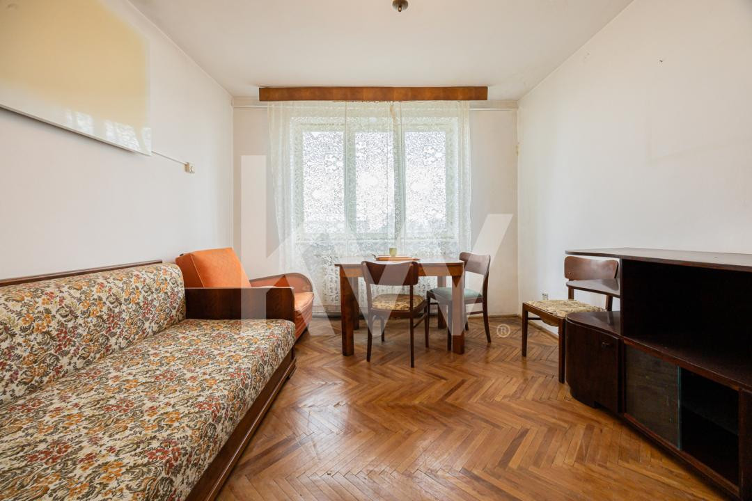 Vânzare apartament cu 4 camere - zona Calea București