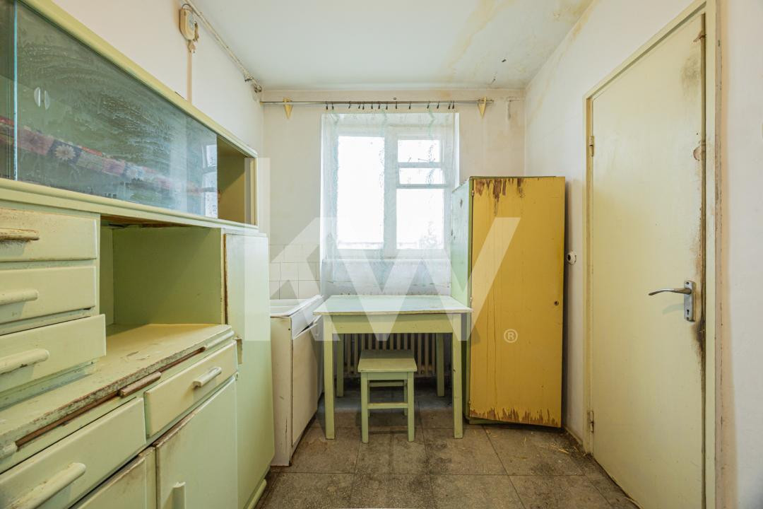 Vânzare apartament cu 4 camere - zona Calea București