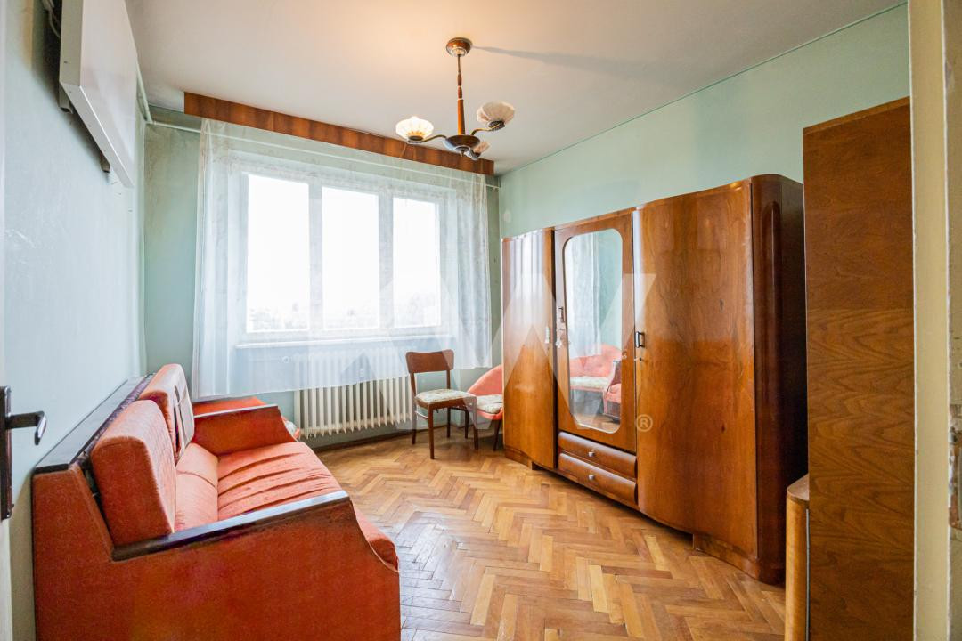 Vânzare apartament cu 4 camere - zona Calea București