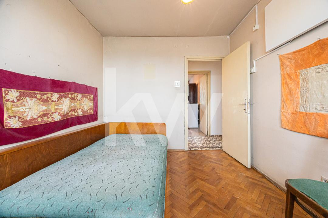 Vânzare apartament cu 4 camere - zona Calea București