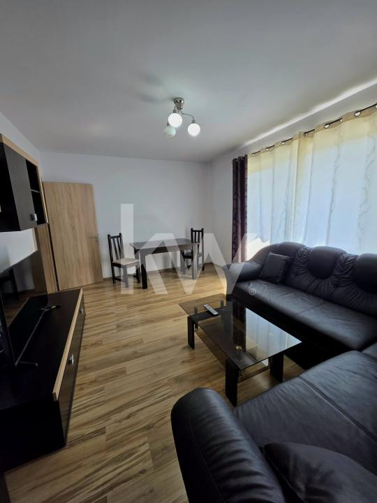 Apartament 3 camere cu parcare si grădină în Tractorul