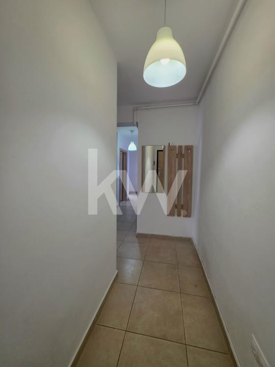 Apartament 3 camere cu parcare si grădină în Tractorul