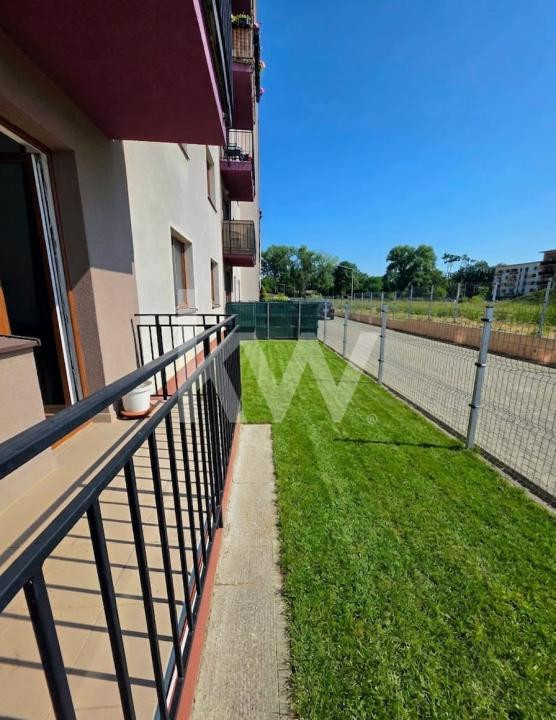 Apartament 3 camere cu parcare si grădină în Tractorul