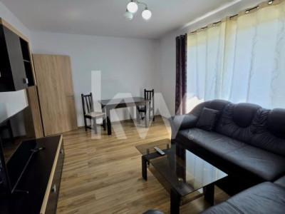Apartament 3 camere cu parcare si grădină în Tractorul