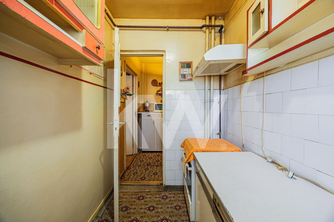 Vânzare apartament cu 2 camere, semidecomandat, strada Avram Iancu